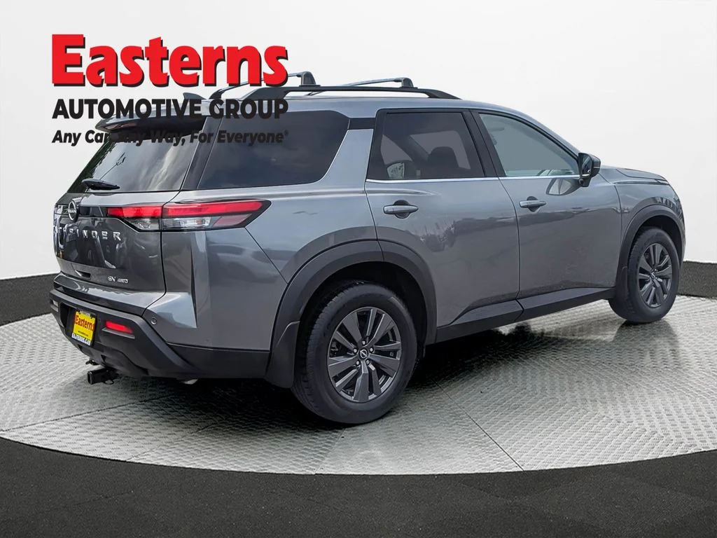 Used 2022 Gray Nissan SV image 6