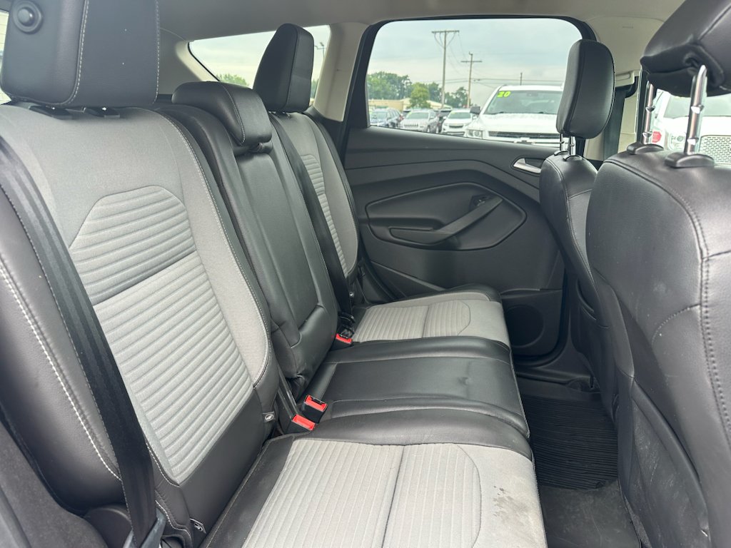 Used 2018 Blue Lightning Ford SE image 16