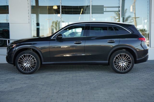 New 2026 Graphite Grey Metallic Mercedes-Benz GLC 300 image 38