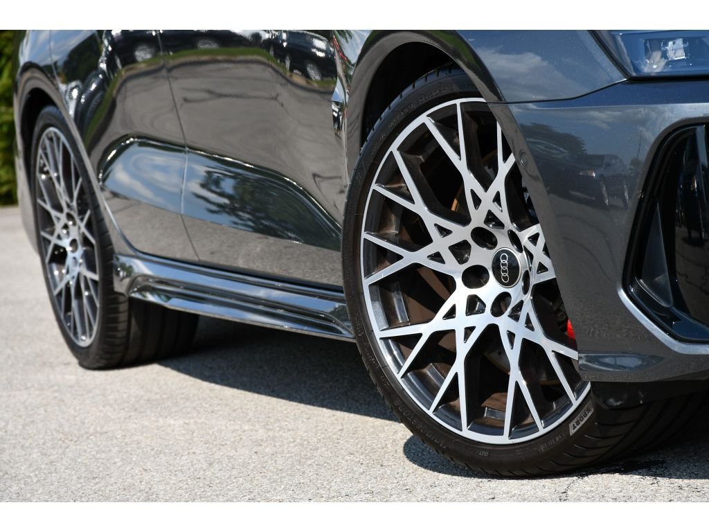 Used 2026 Daytona Gray Pearl Effect Audi Base image 10