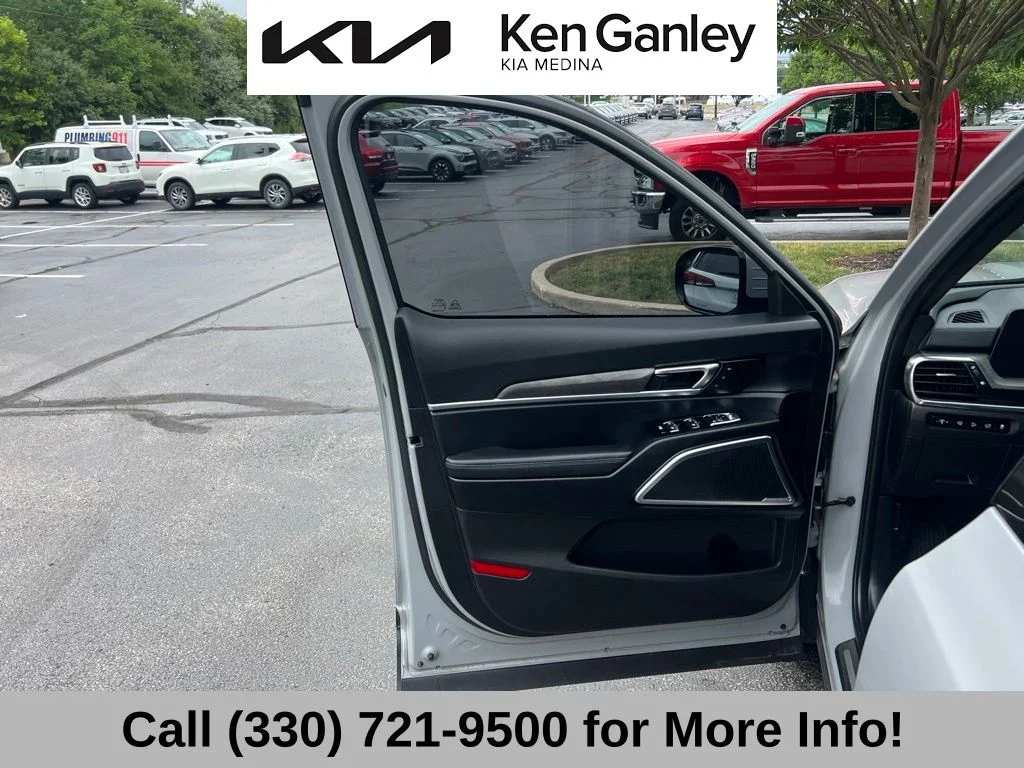 Certified Used 2024 Gray Kia SX X-Line image 26