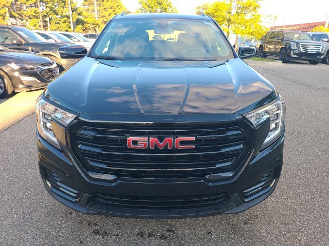 Used 2024 Black GMC SLE image 13
