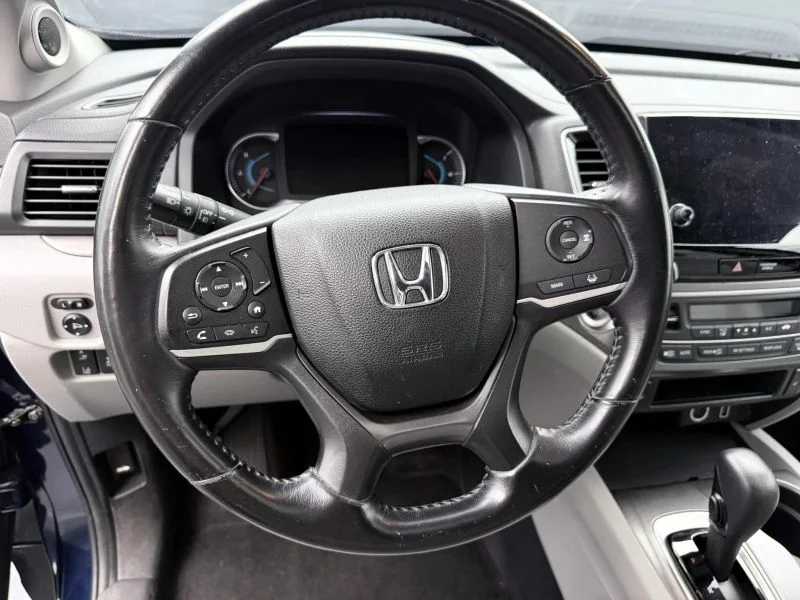 Used 2020  Honda EX-L Sport Utility 4D image 31