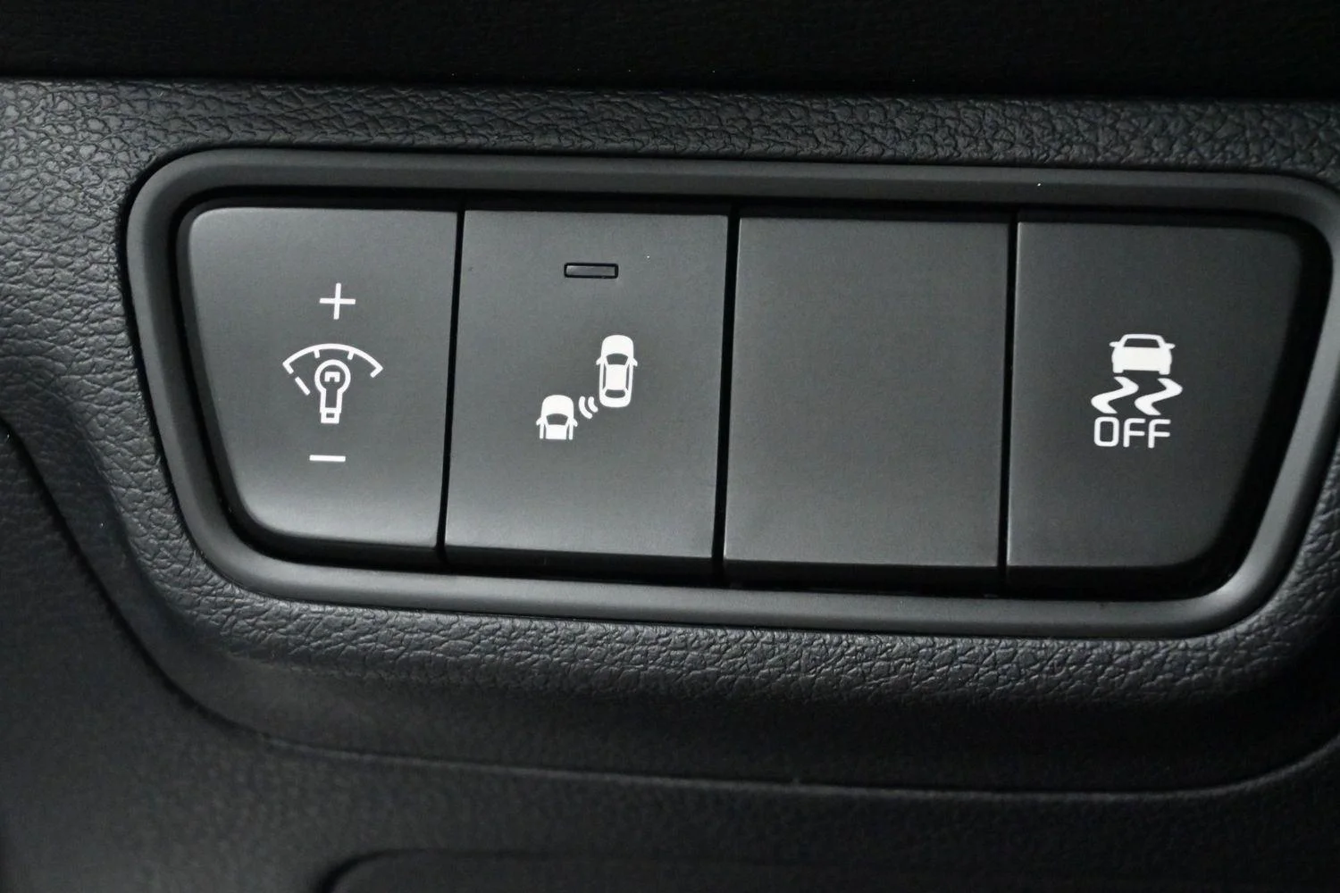 Used 2022 Snow White Pearl Kia GT-Line image 19