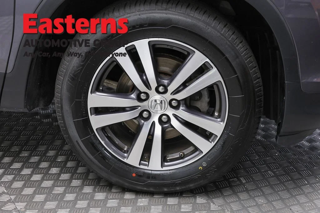 Used 2018 Gray Honda EX-L image 31