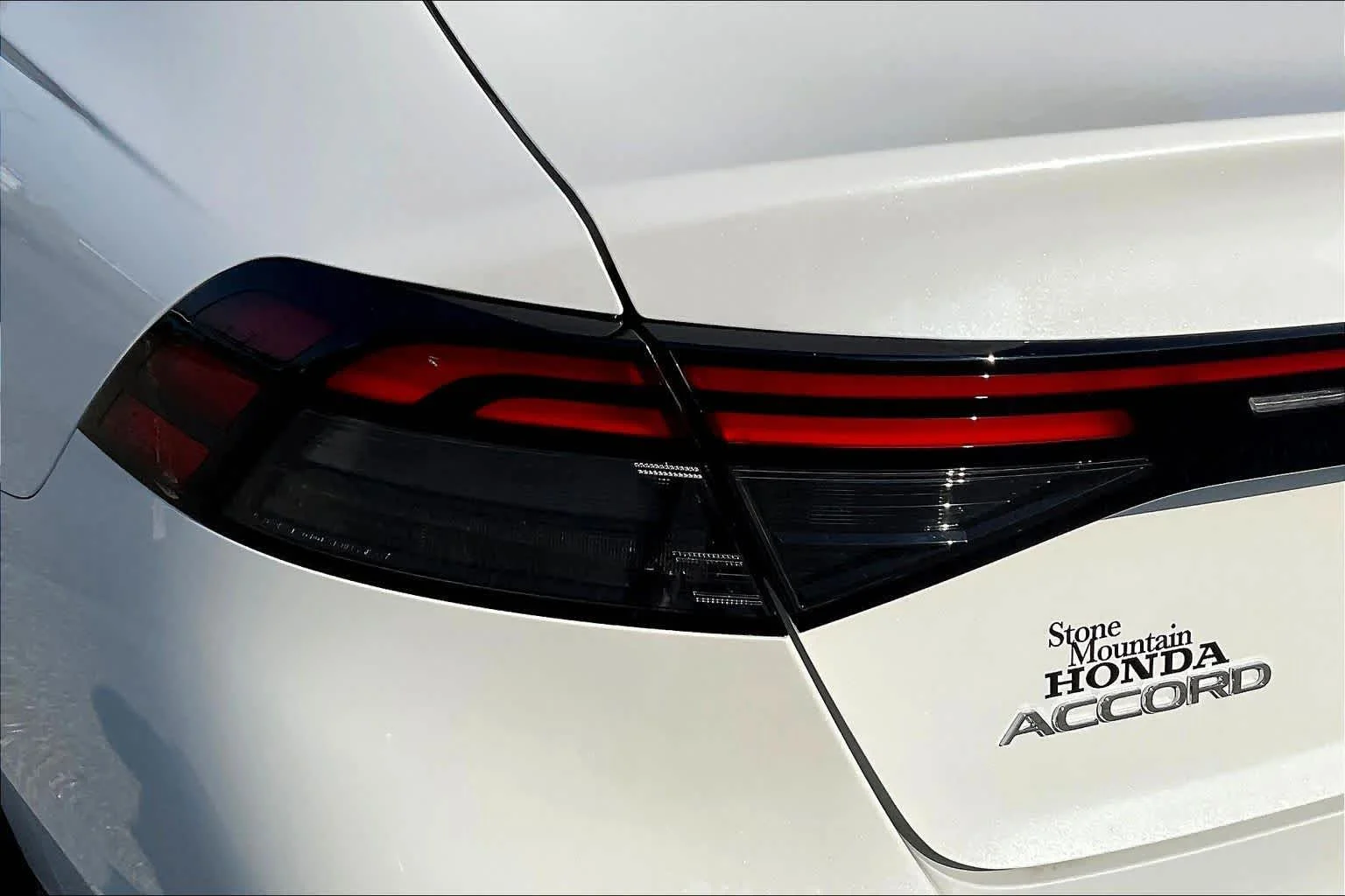 New 2026 Platinum White Pearl Honda SE image 14