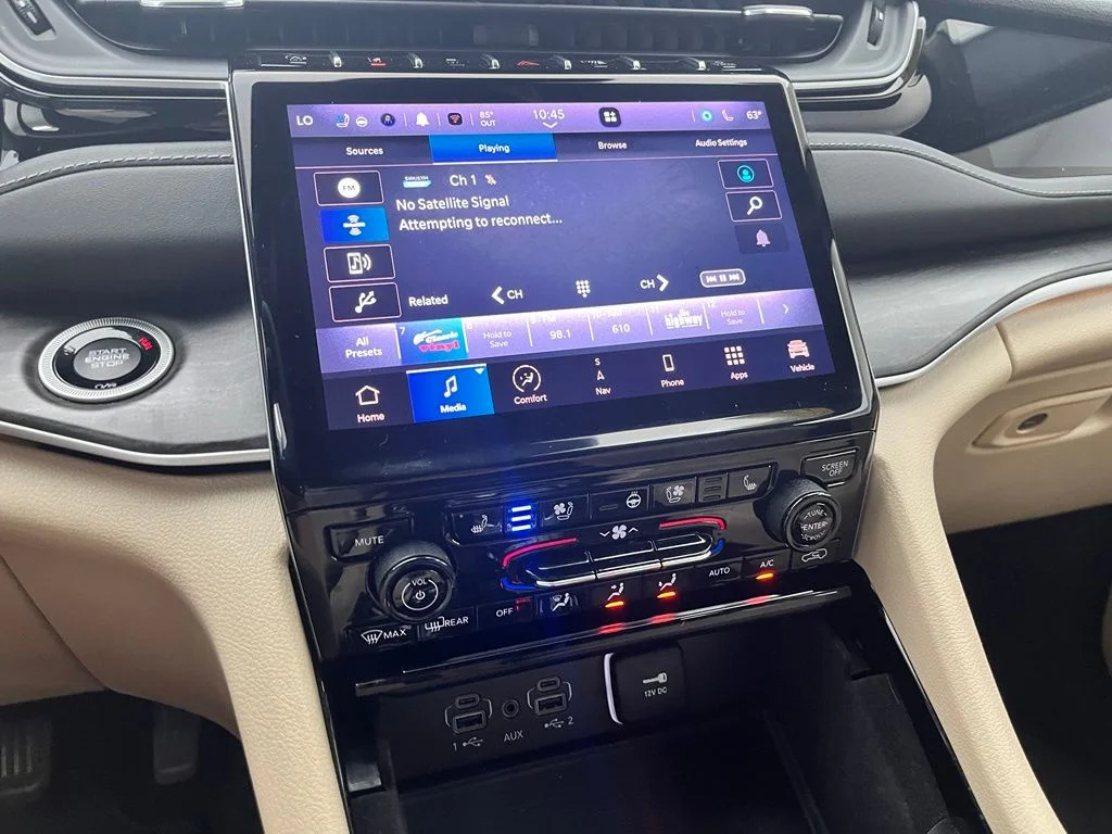 Used 2023 Black Jeep Limited image 25