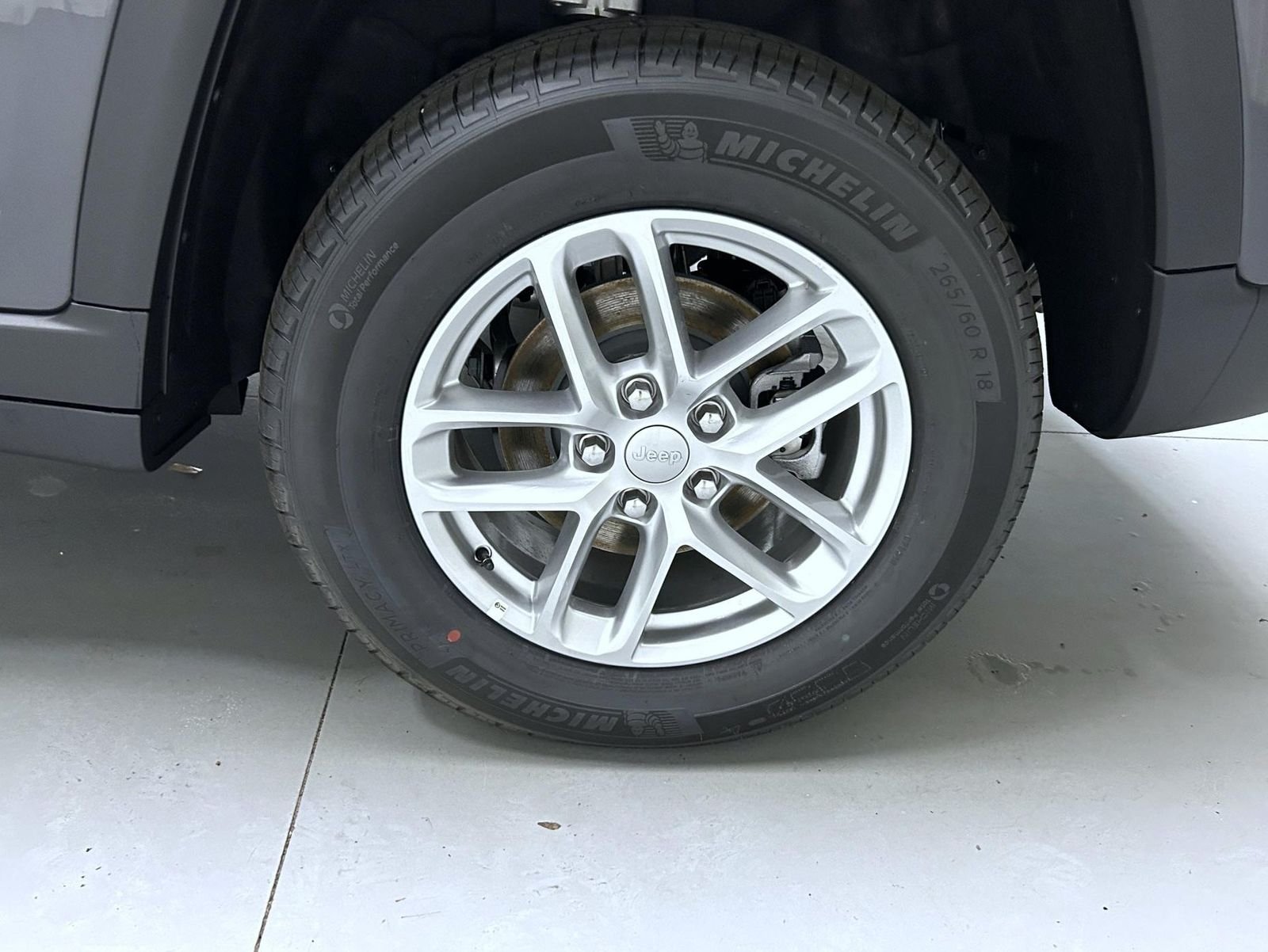 New 2026 Baltic Gray Metallic Clear-Coat Exterior Paint Jeep Laredo X image 22