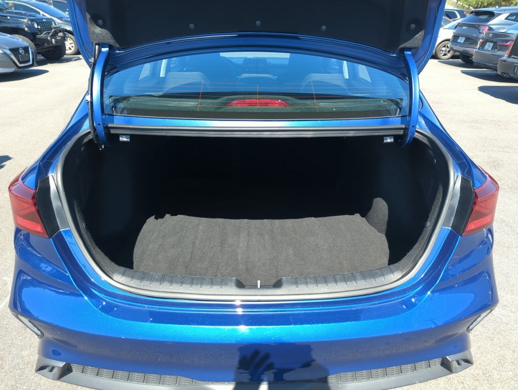 Used 2023 Blue Kia LXS image 29