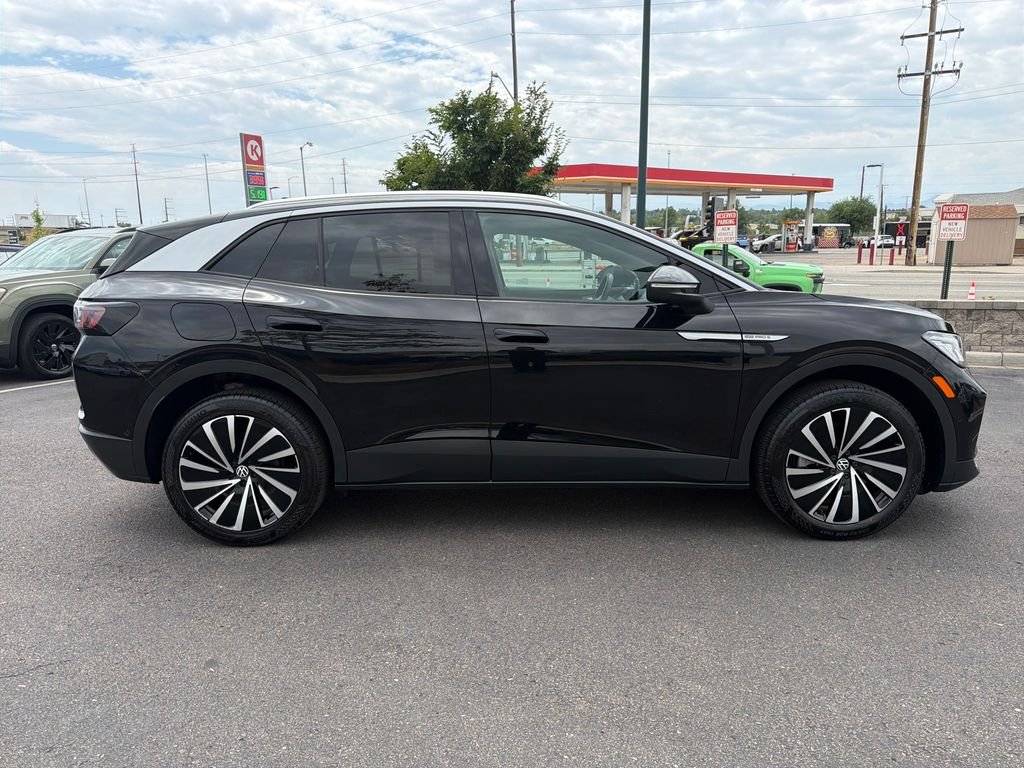 Certified Used 2023 Deep Black Pearl Volkswagen Pro S Plus image 8
