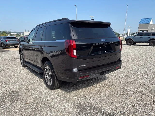 Used 2025 Gray Ford Active image 5