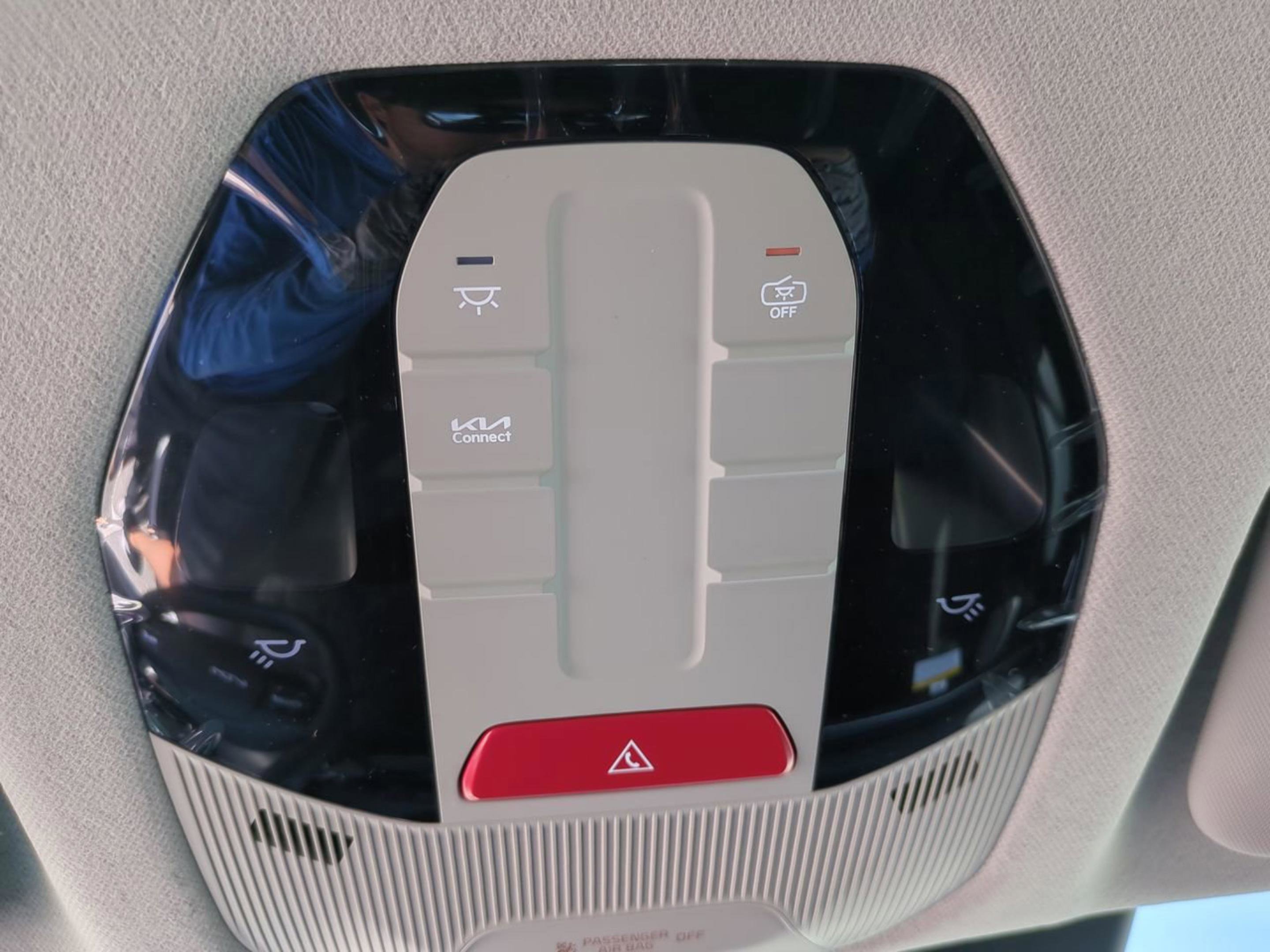 New 2026 Snow White Pearl Kia LXS image 21