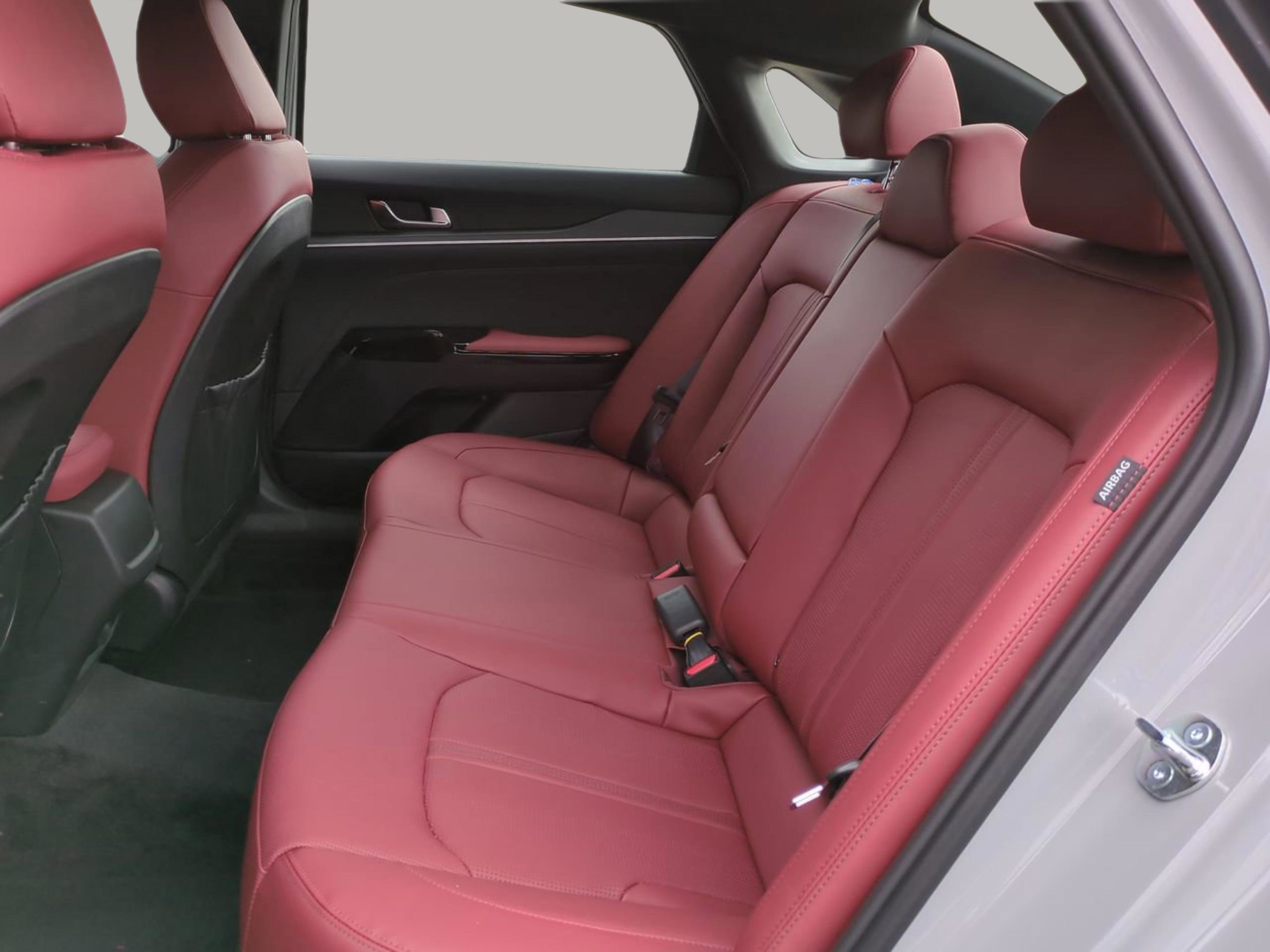 New 2026 Wolf Gray Kia GT-Line image 17