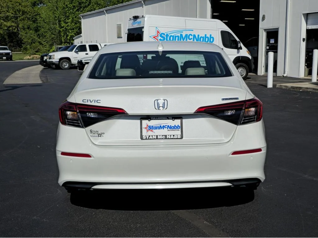 Used 2024 White Honda Touring image 6