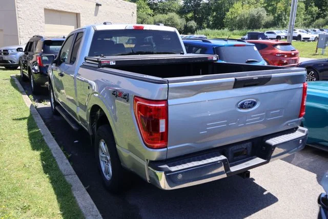 Used 2022 Silver Ford XLT image 4