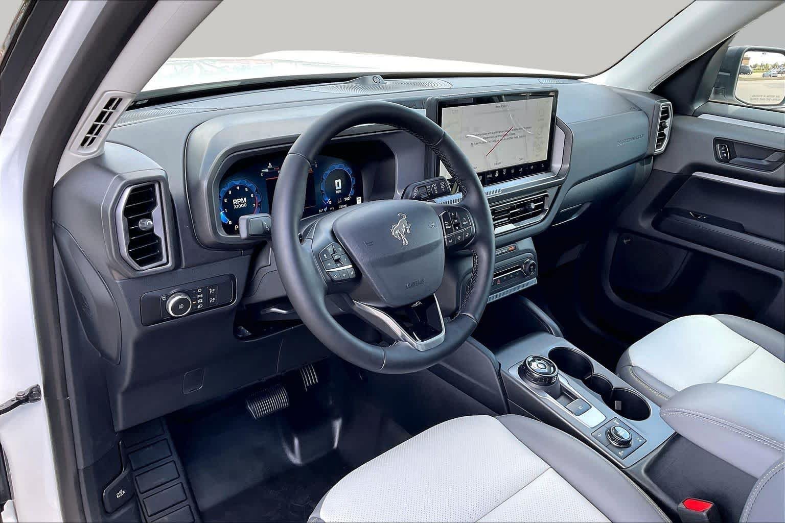 New 2026 Oxford White Ford Badlands® image 8