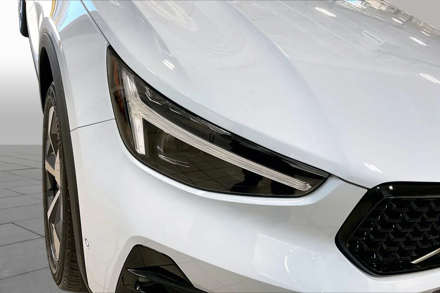 New 2026 Cloud Blue Volvo Plus image 15