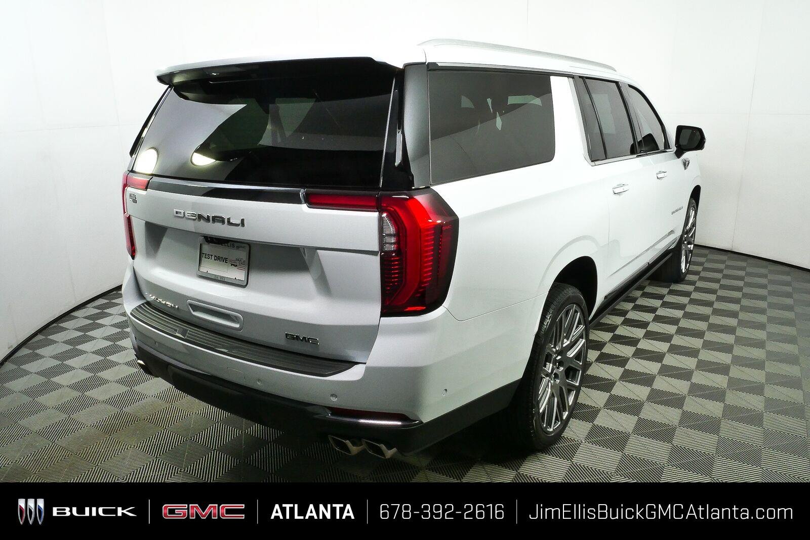New 2026 Glacier White Tricoat GMC Denali Ultimate image 3