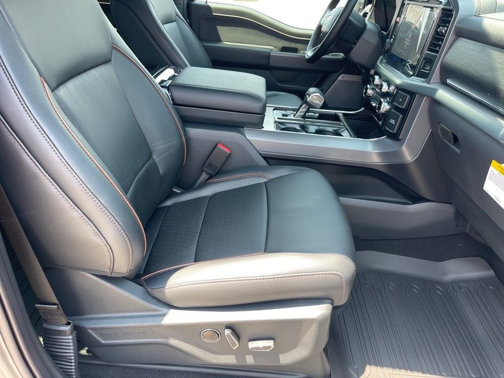 2025 Ford F-150 Lariat - Photo 14