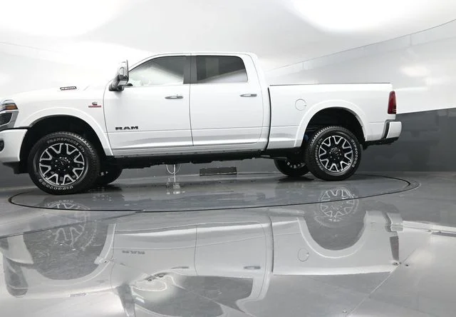Used 2025 White Ram Limited image 43