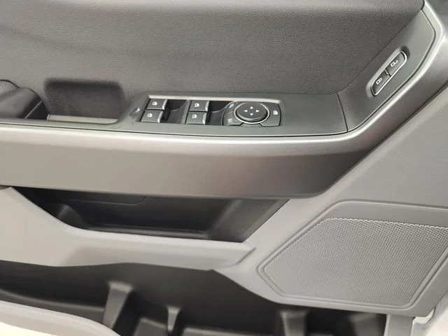 New 2026 Oxford White Ford F-250® XL image 38