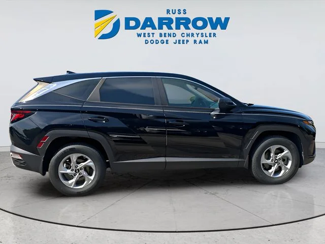 Used 2023 Black Hyundai SE image 6