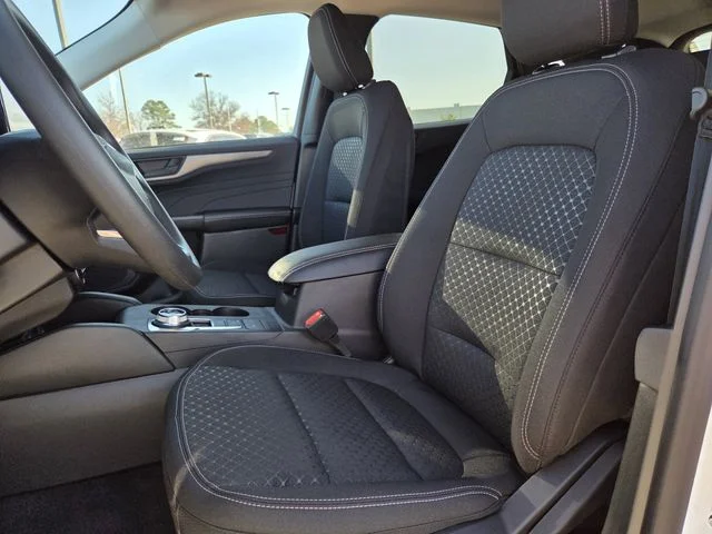 New 2026 Oxford White Ford Active® image 9