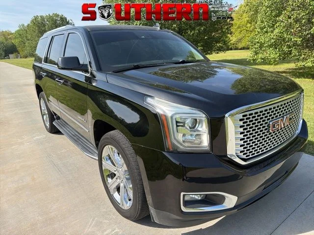 2017 GMC Yukon 4WD Denali's photo