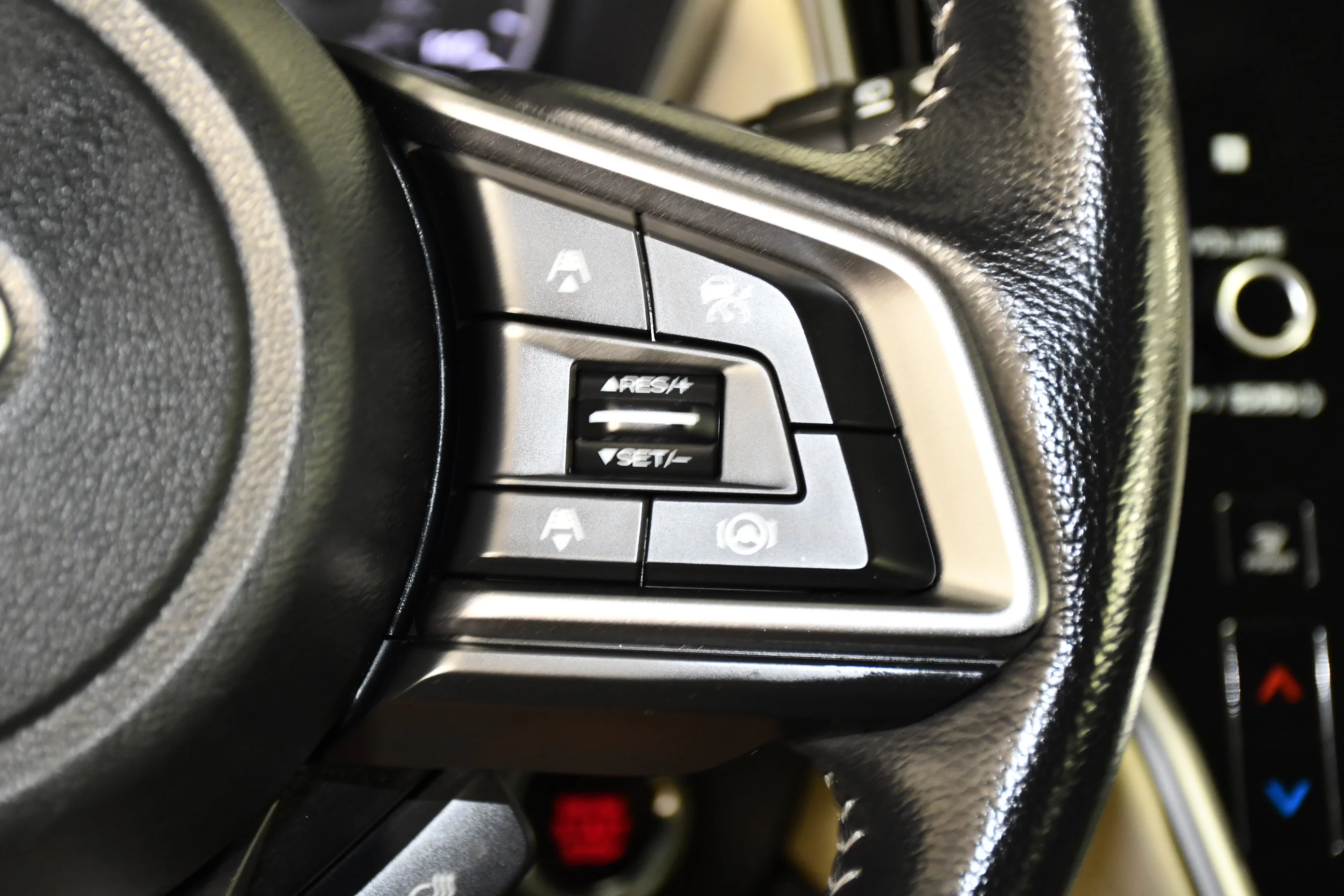 Used 2020 Tungsten Metallic Subaru Limited image 21