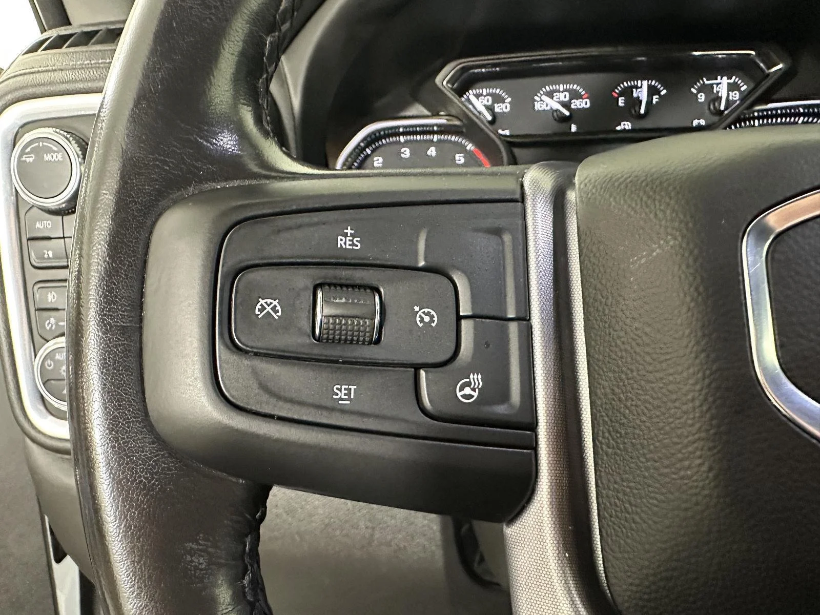 Used 2022 Summit White GMC Elevation image 4
