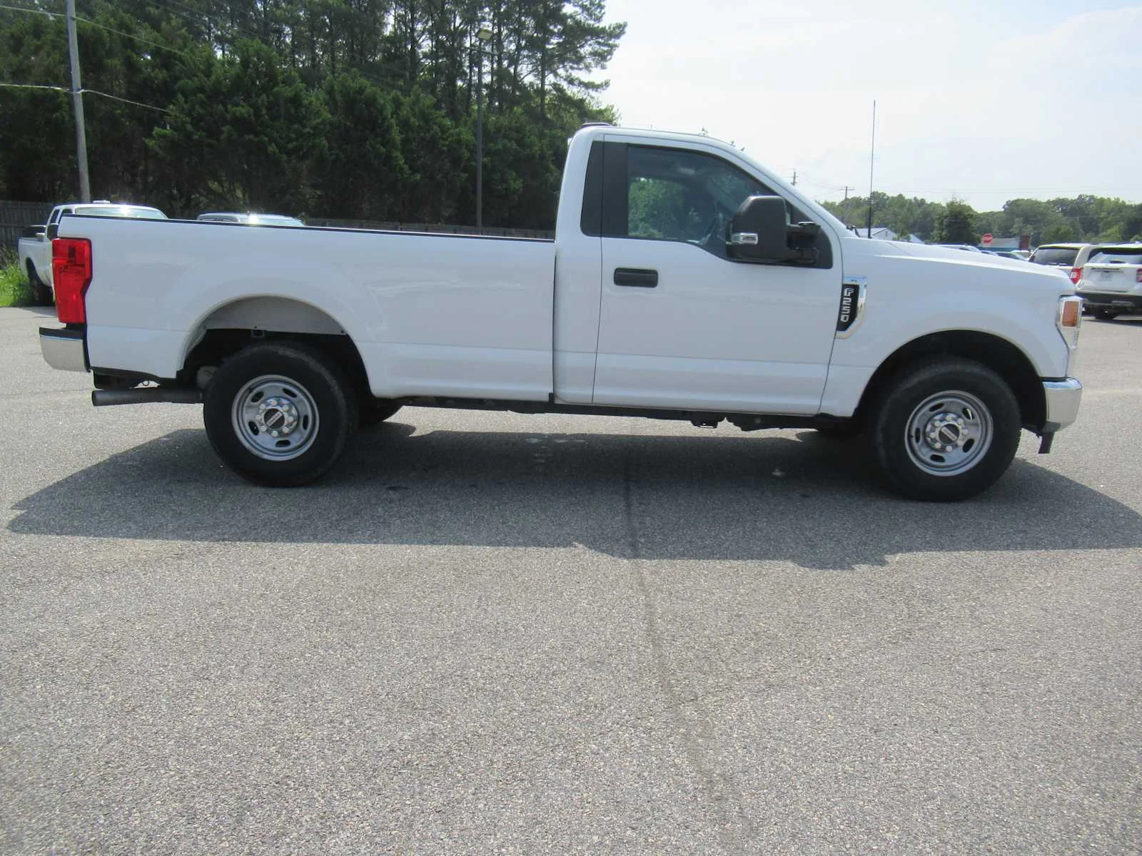 Certified Used 2022 Oxford White Ford XL image 4