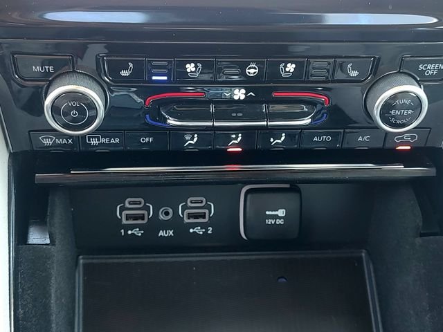 Used 2022 White Jeep Overland image 18