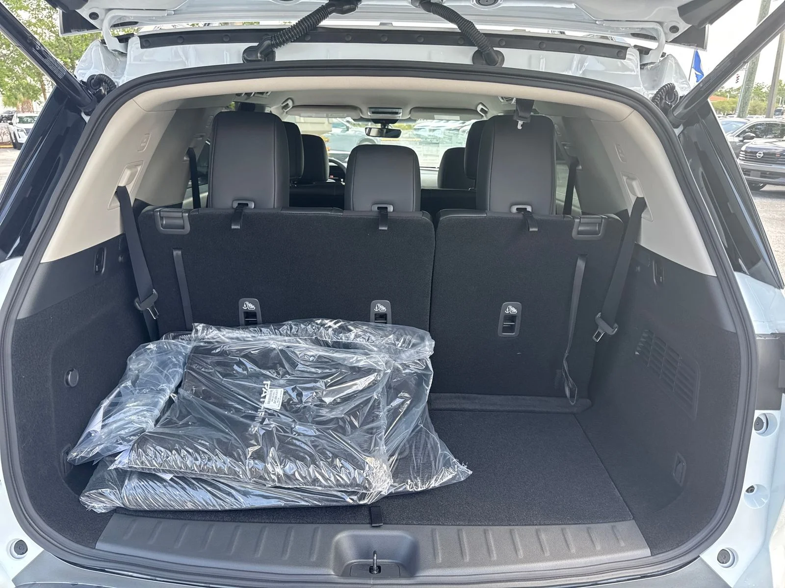 New 2026 Nissan Pathfinder SL 4D Sport Utility