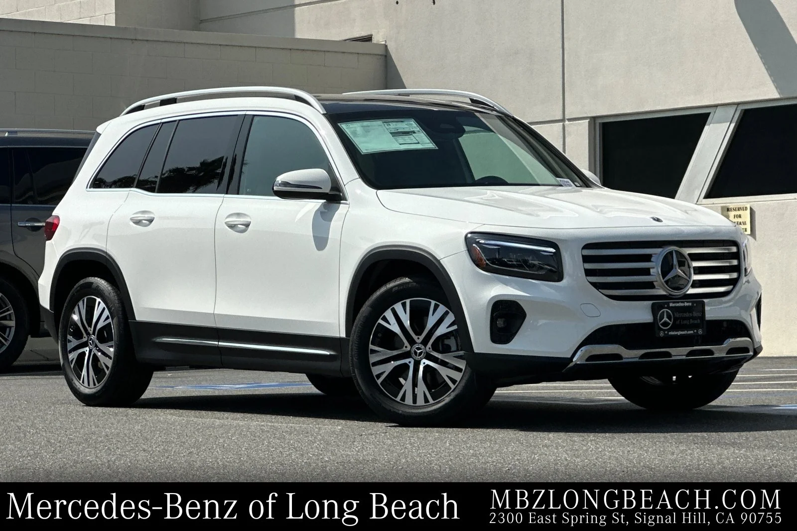 New 2026 Polar White Mercedes-Benz GLB 250 image 1