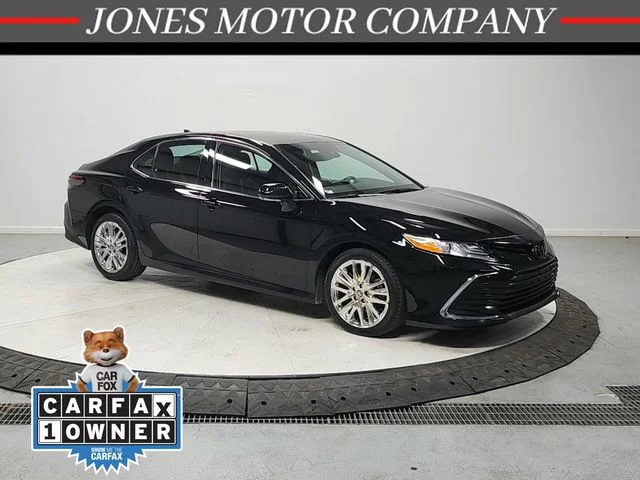 Used 2024 Black Toyota XLE image 1