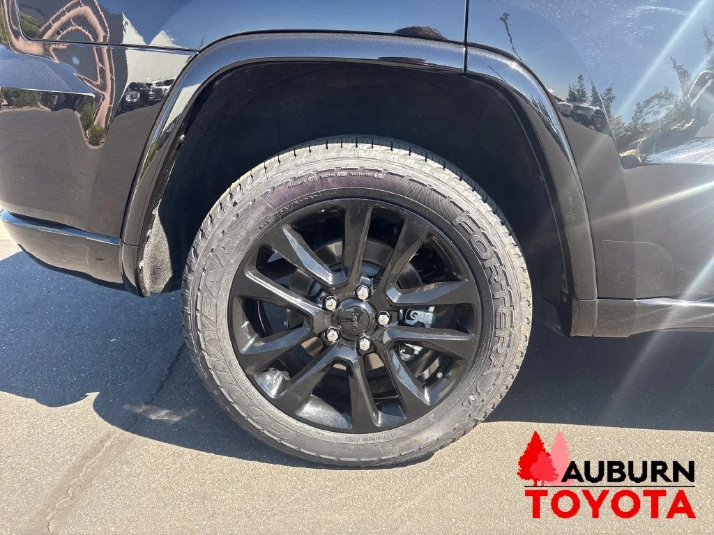 Used 2021 Black Jeep Laredo X image 25