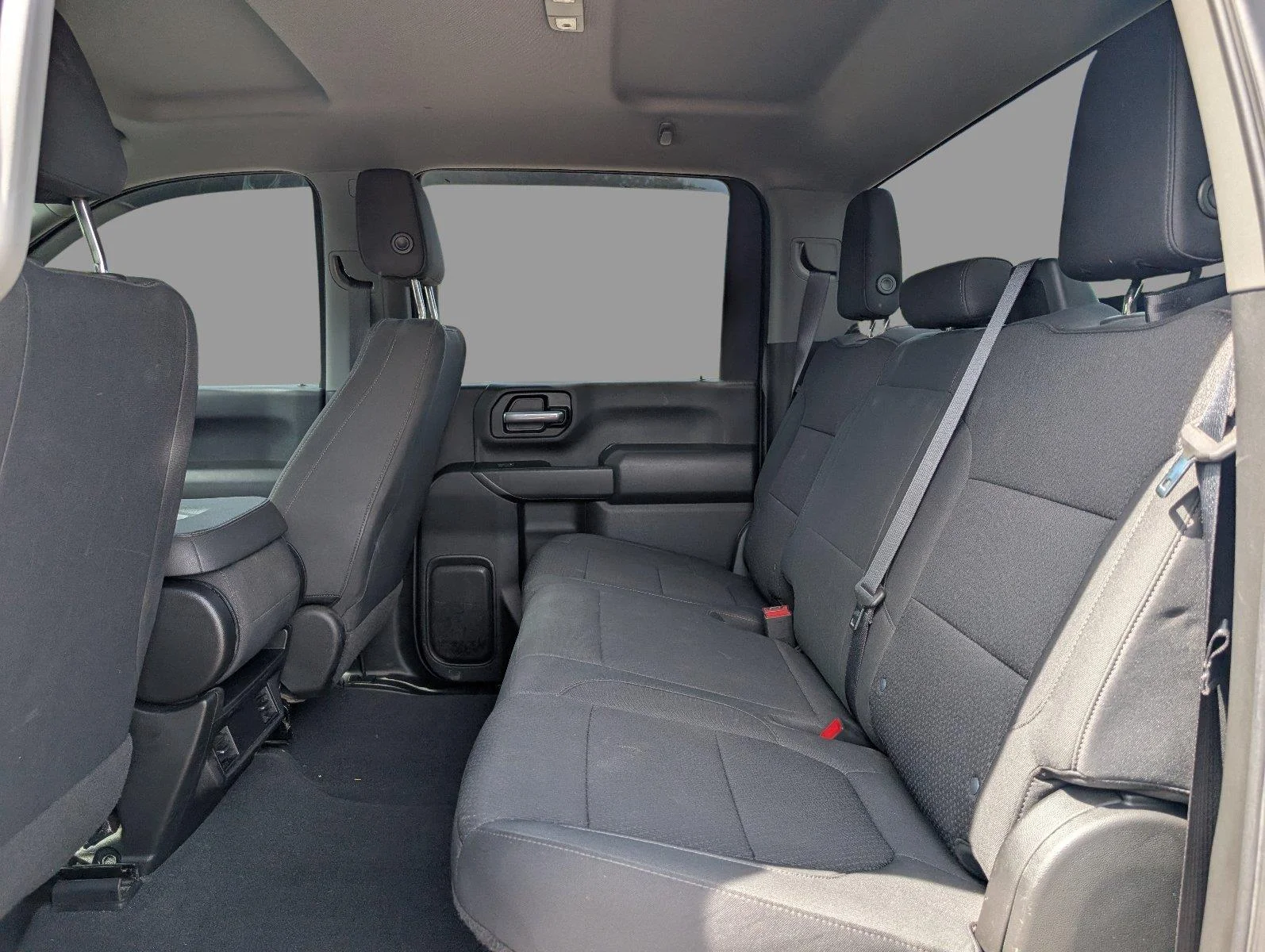 Used 2022 SILVER ICE METALLIC Chevrolet Custom image 32