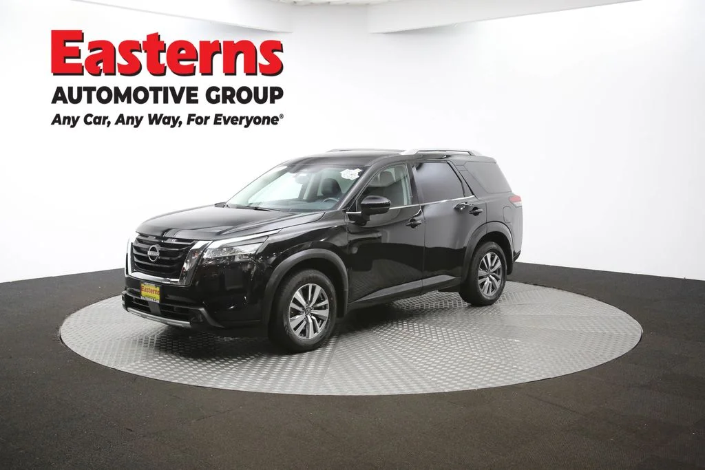 Used 2022 Black Nissan SL image 58