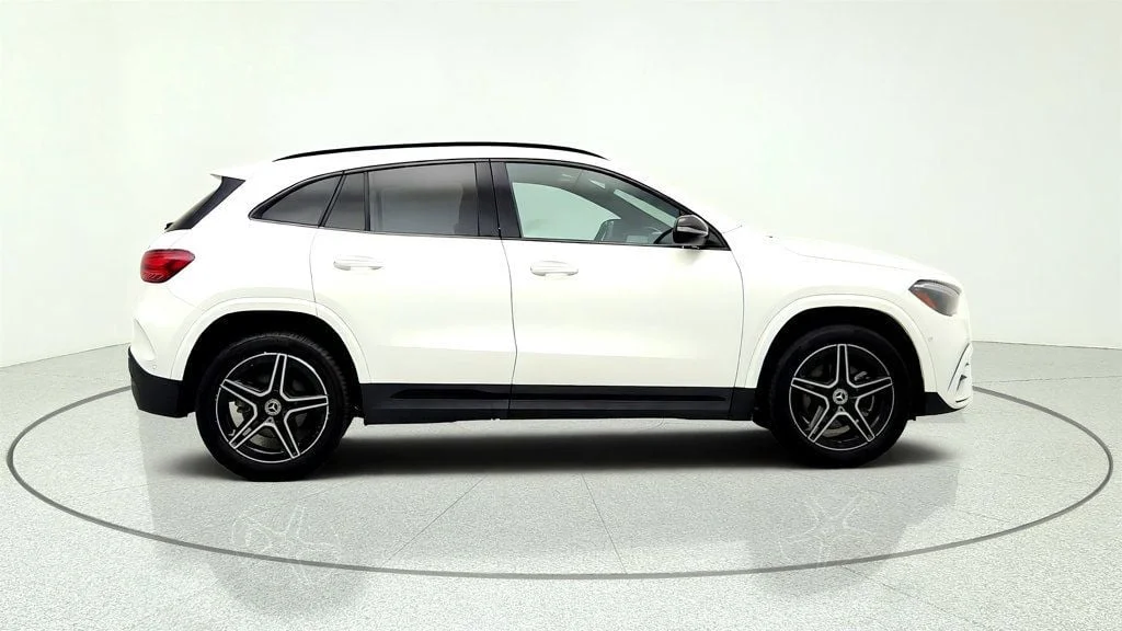 Used 2025 Polar White Mercedes-Benz GLA 250 4MATIC SUV w/ AMG® Night Pkg & Burmester Audio image 4