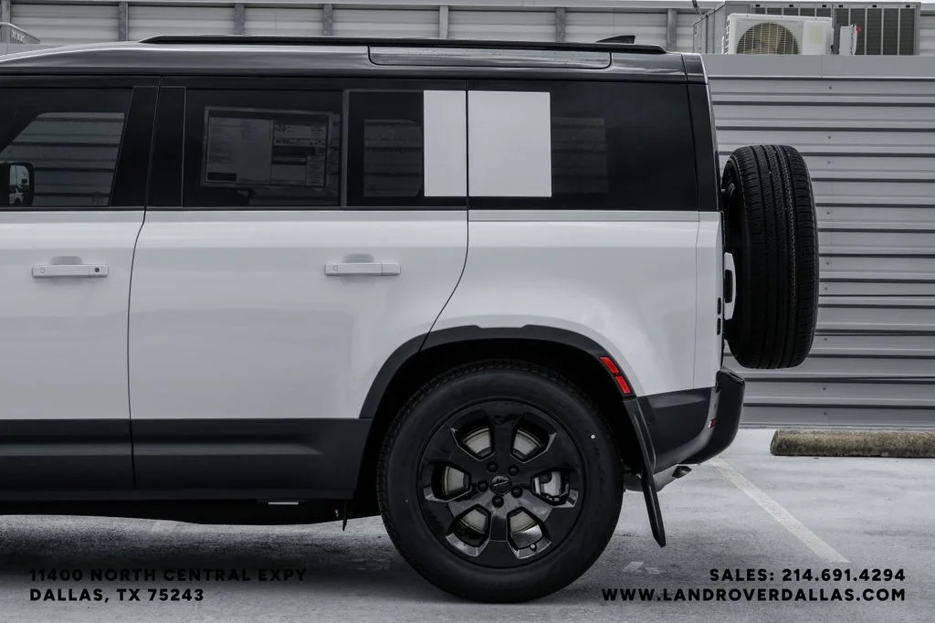 New 2026 Fuji White Land Rover S image 15