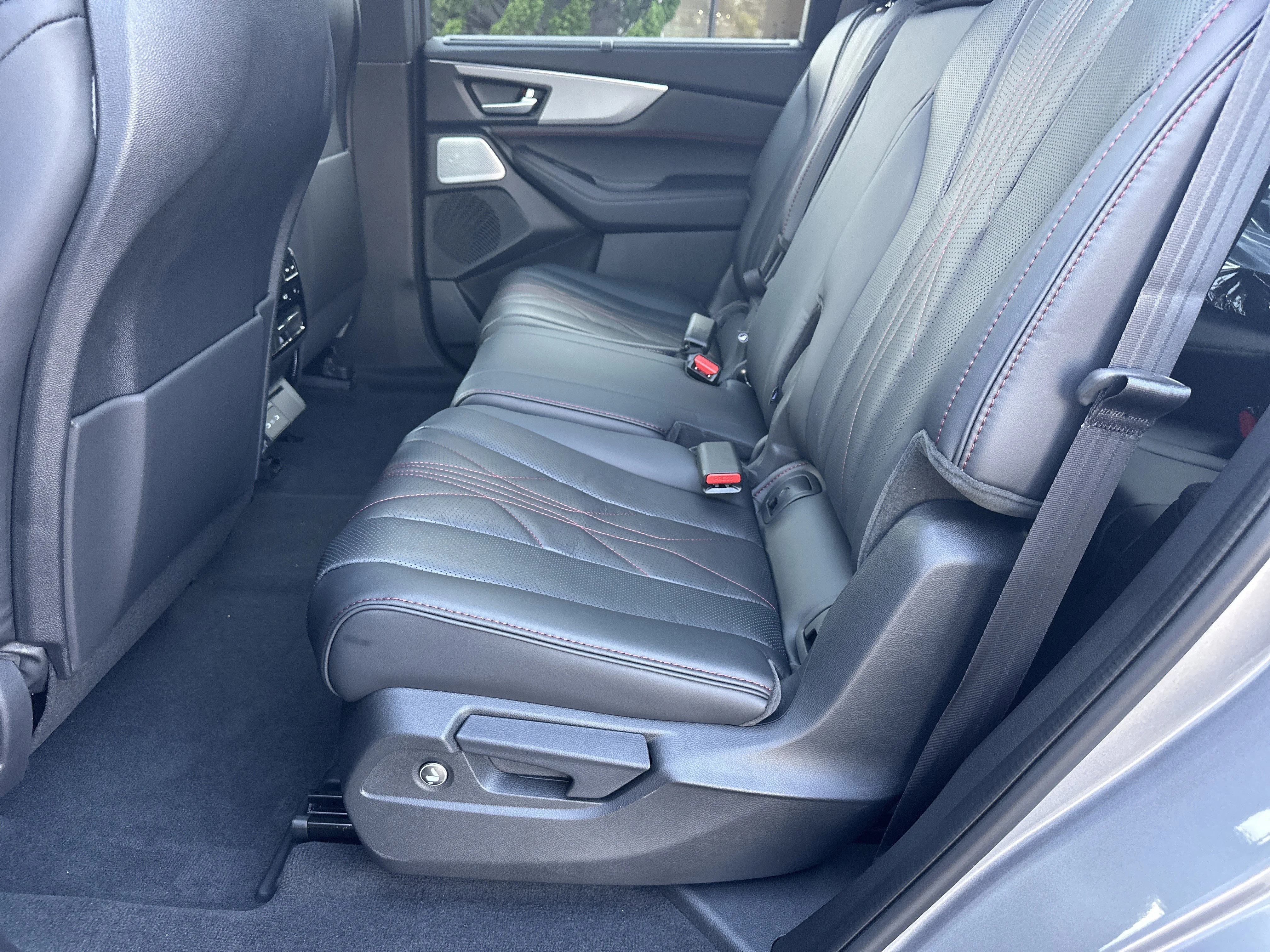 New 2026 Solar Silver Metallic Acura w/A-Spec Advance Package image 13