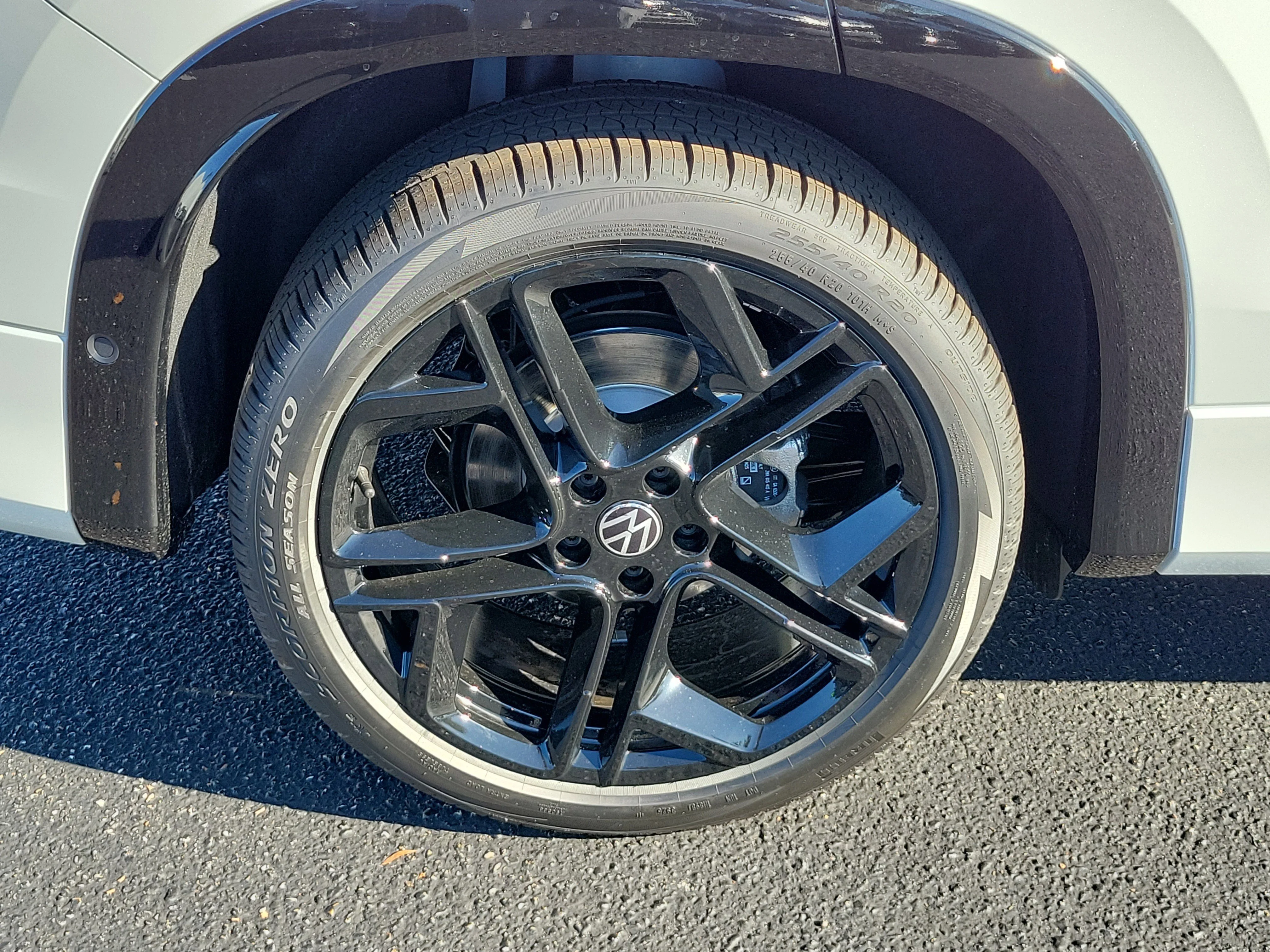 2026 Volkswagen Tiguan SE R-LINE BLACK - Photo 35