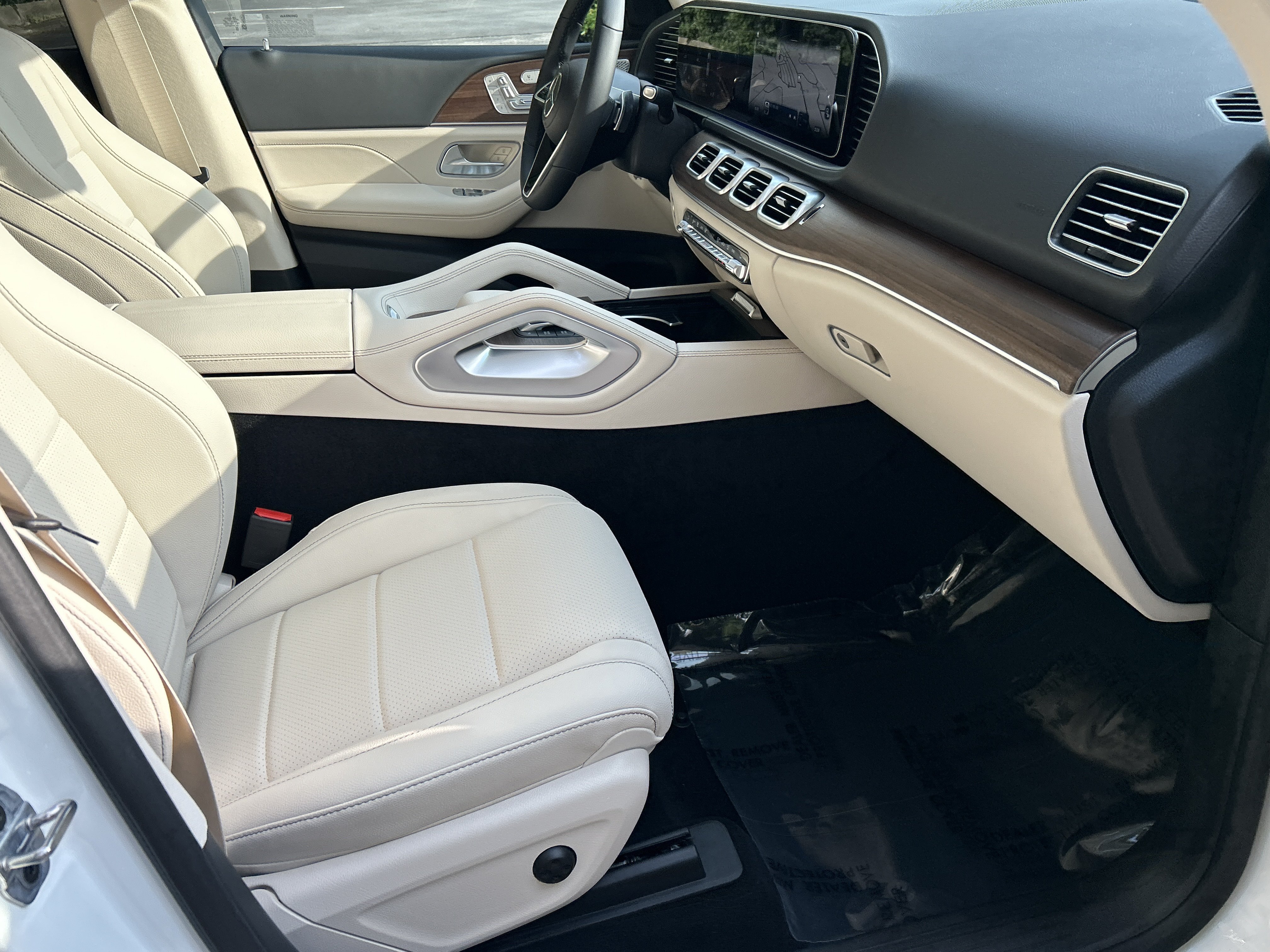 New 2026 MANUFAKTUR Moonlight White Metallic Mercedes-Benz GLE 350 4MATIC® SUV image 43