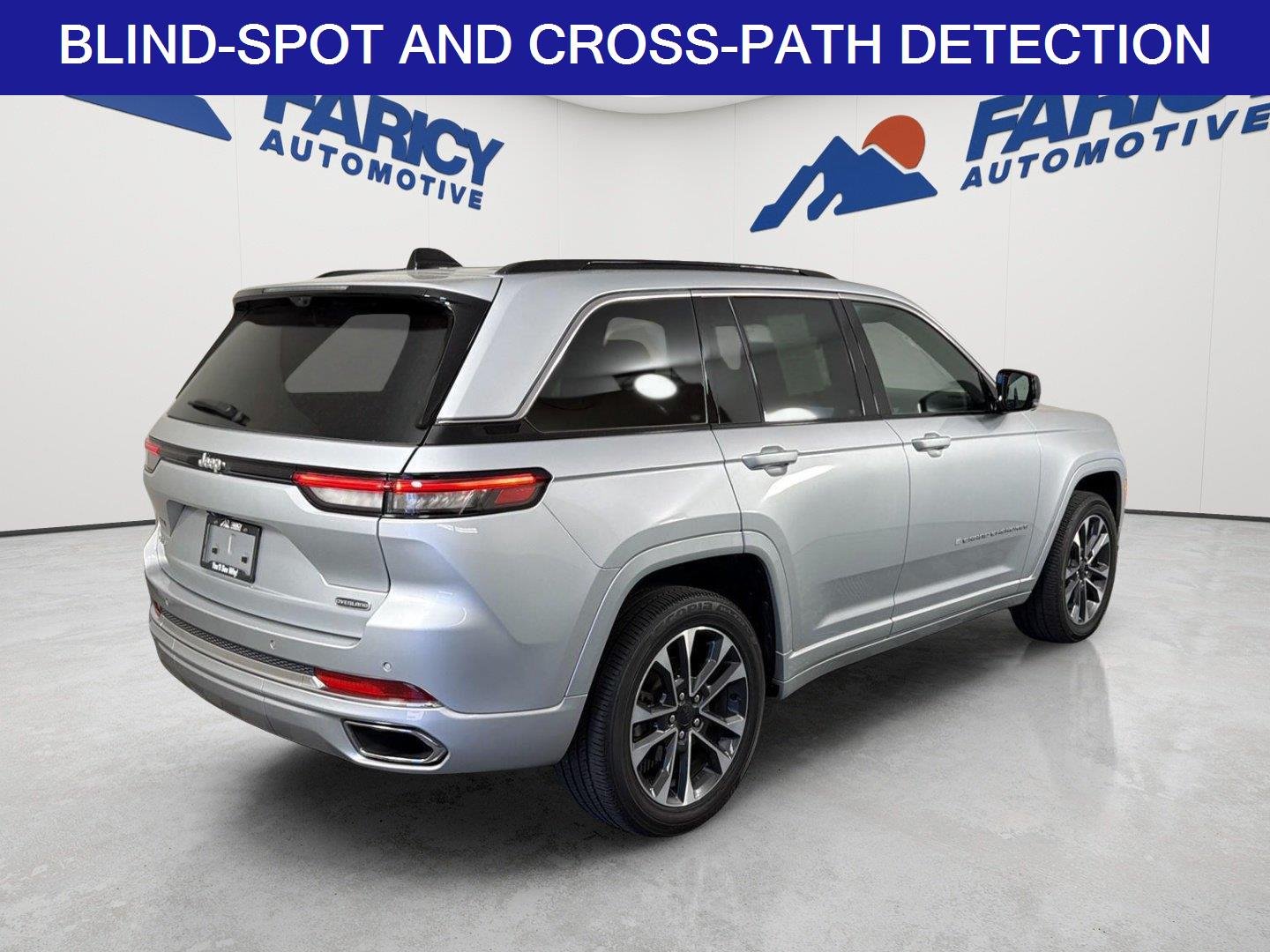 Used 2025 Silver Zynith Jeep Overland image 6
