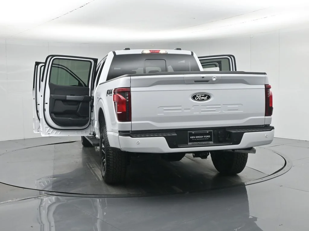 New 2026 Oxford White Ford XLT image 34