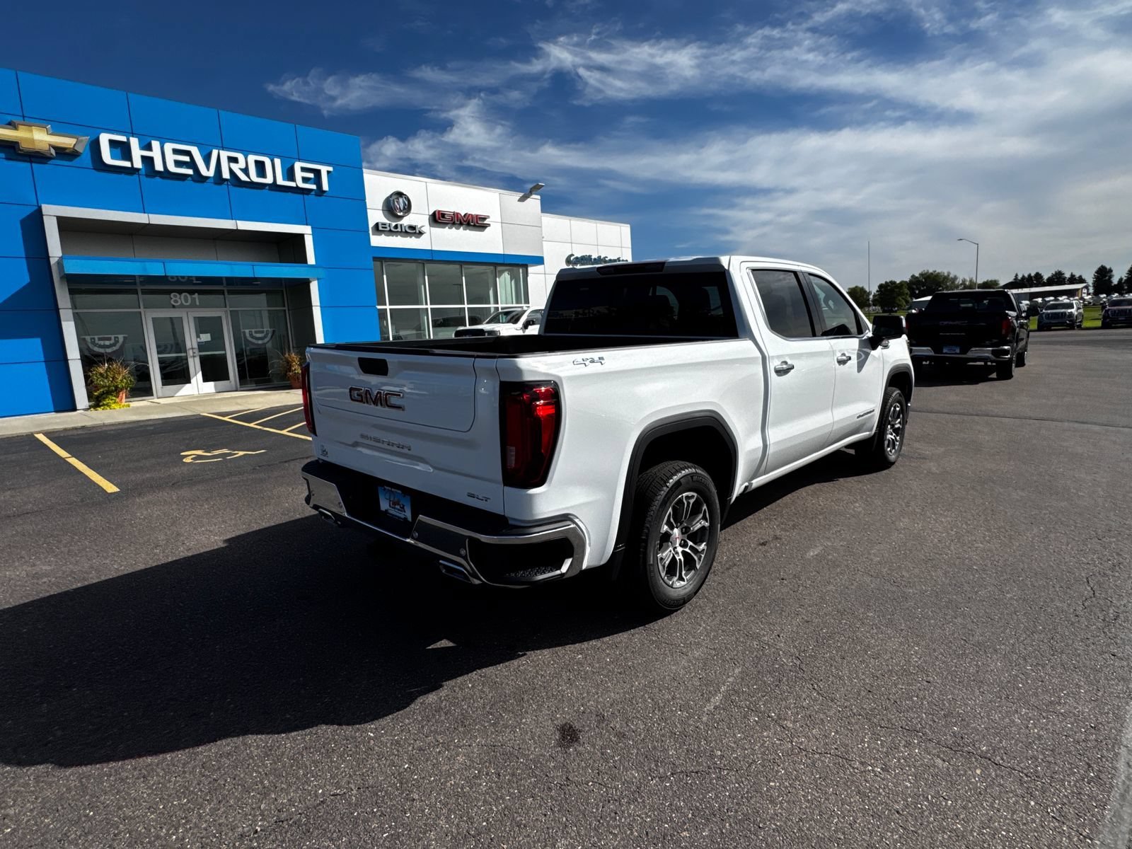 New 2026 Summit White GMC SLT image 9