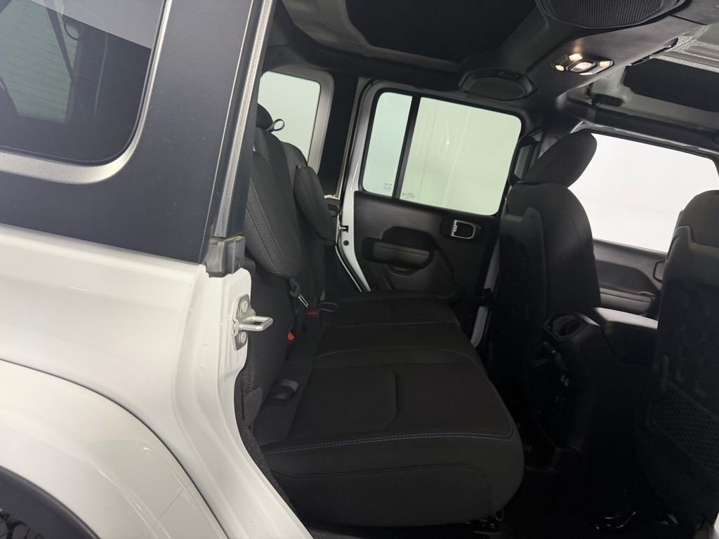 Used 2023 White Jeep Rubicon 4xe image 33