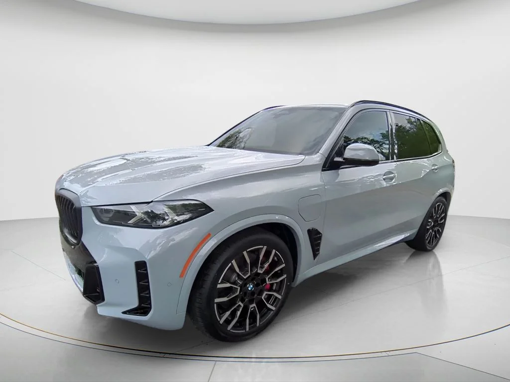 2026 BMW X5 xDrive50e's photo