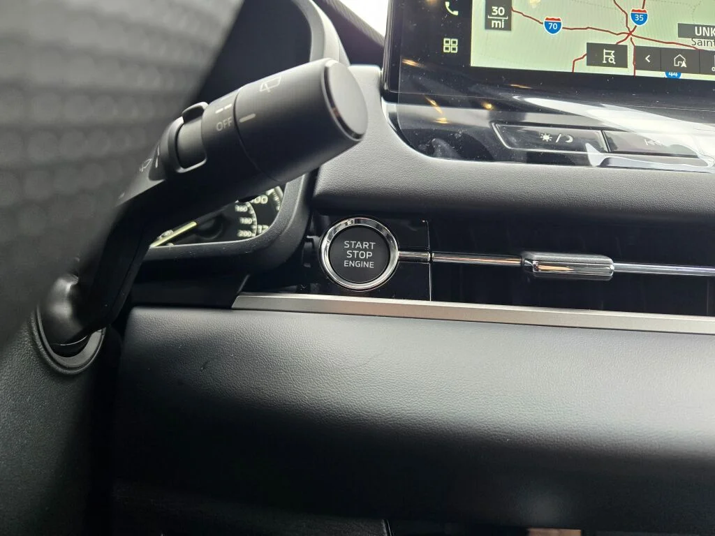 New 2026 Black Mitsubishi SE image 20
