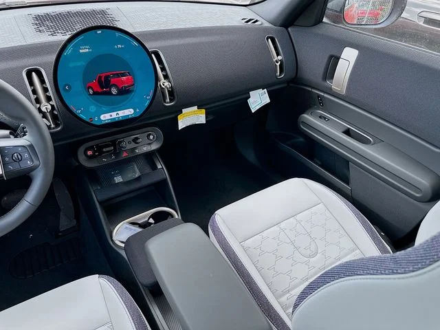 New 2027 Red MINI Signature Plus image 15